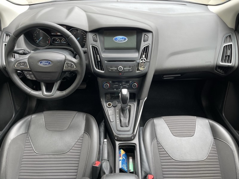 济宁17年福特福克斯5