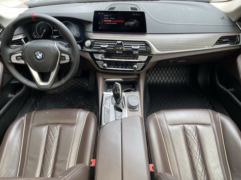 济宁19年宝马5系5