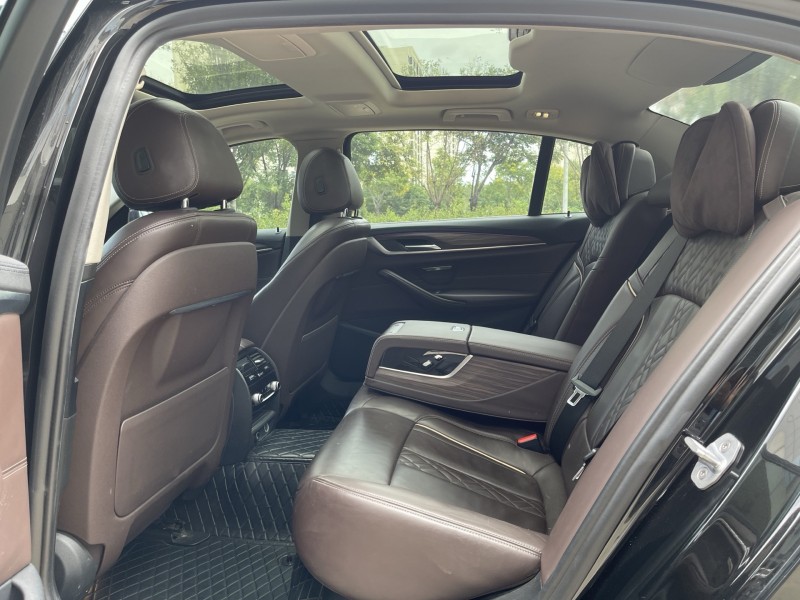 济宁19年宝马5系6