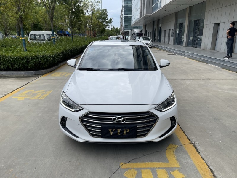 济宁17年现代领动1