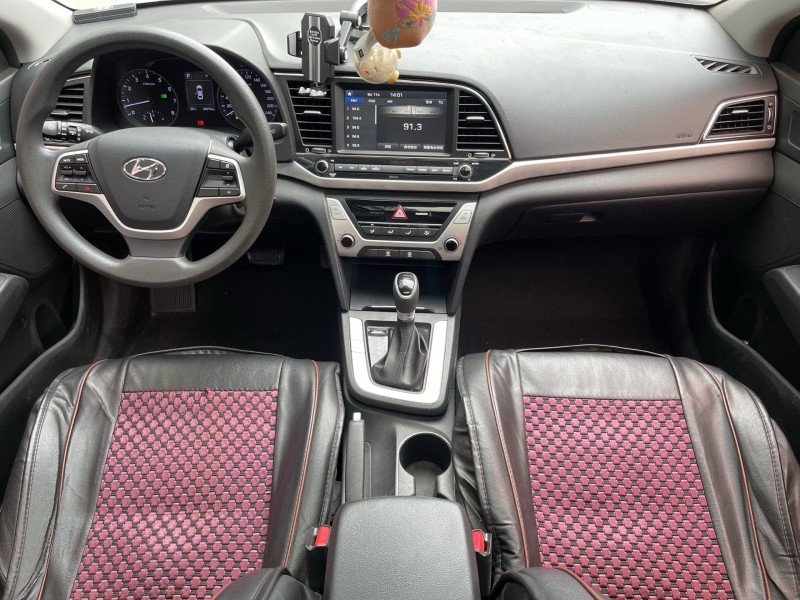 济宁17年现代领动5