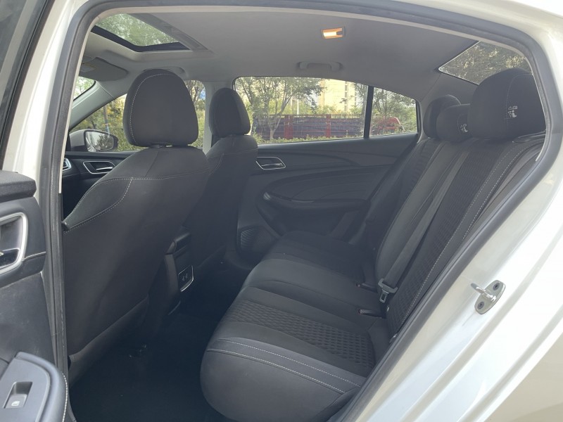 济宁19年荣威i59