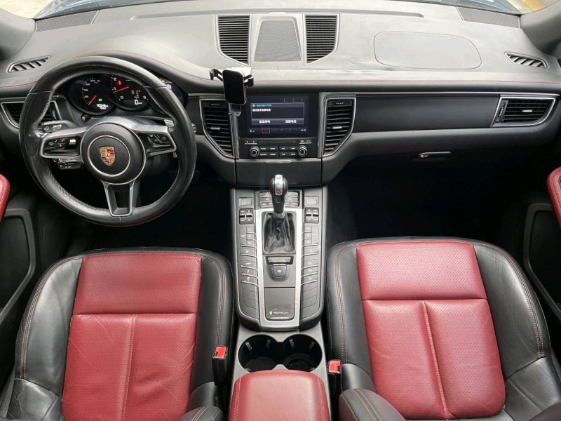 济宁17年保时捷Macan4