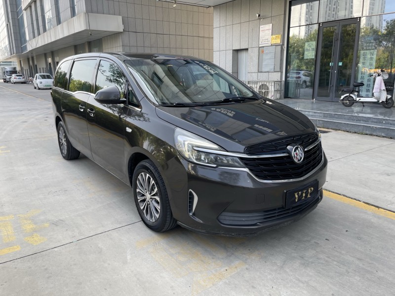 济宁22年别克GL82