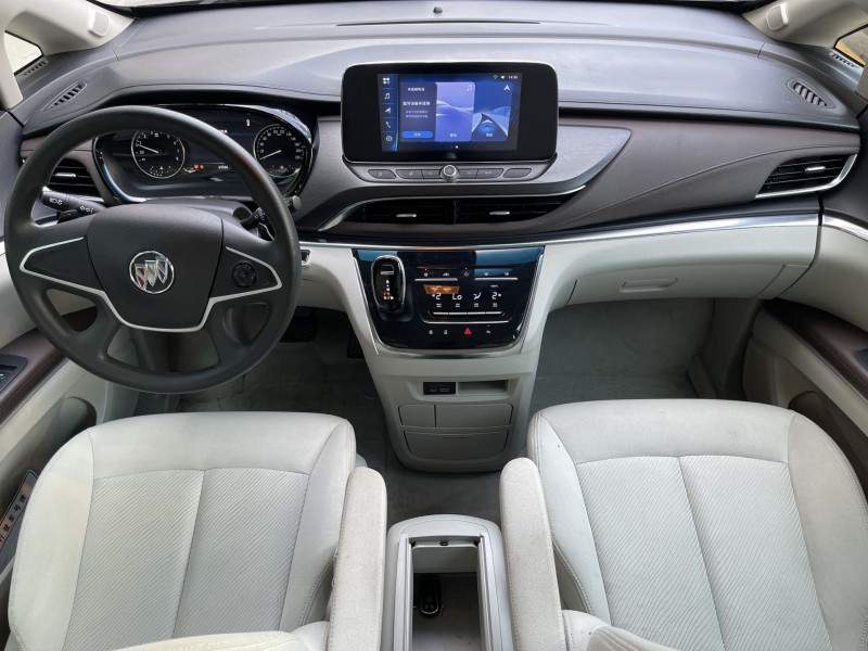 济宁22年别克GL85