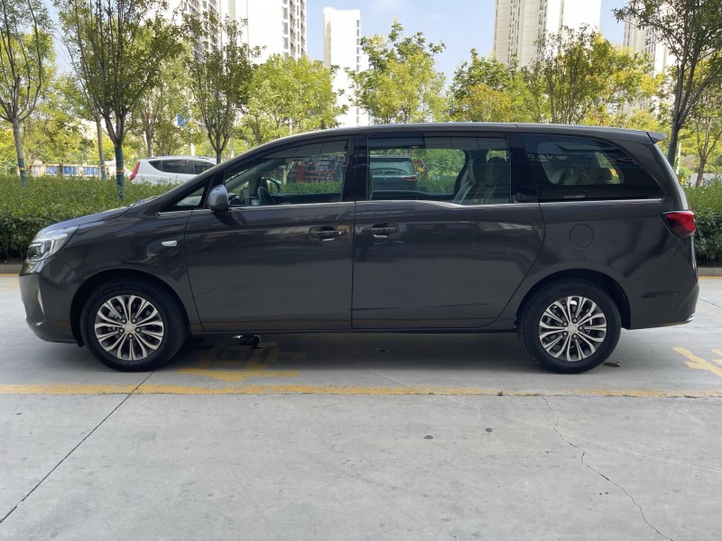 济宁22年别克GL87