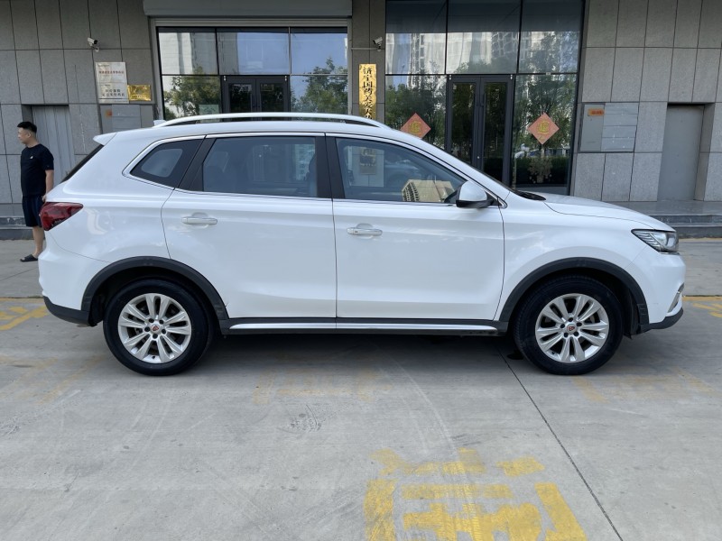 济宁18年荣威RX57