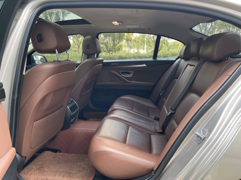 济宁17年宝马5系6