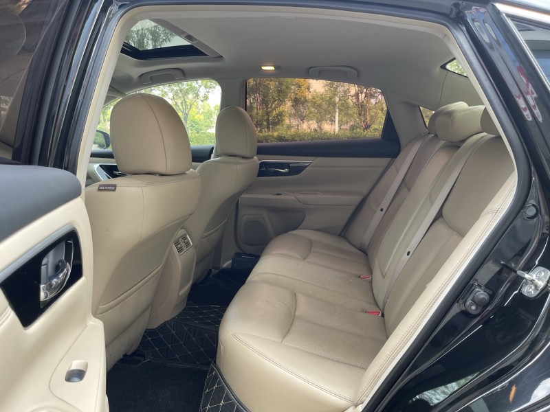 济宁19年日产天籁8