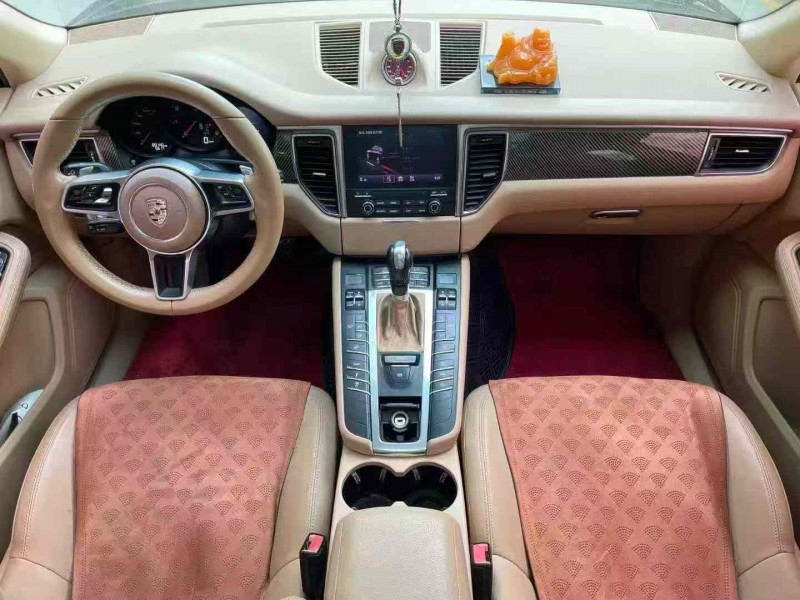 济宁17年保时捷Macan6