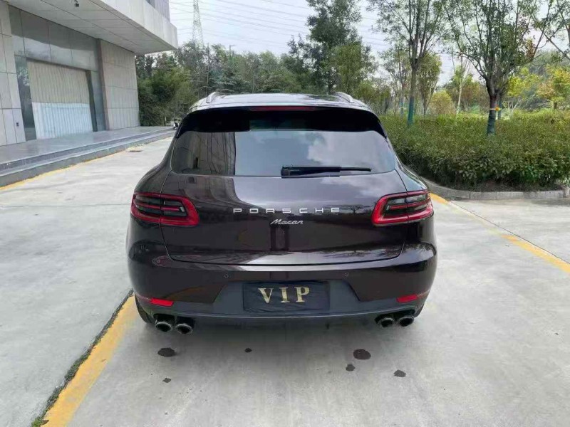 济宁17年保时捷Macan8