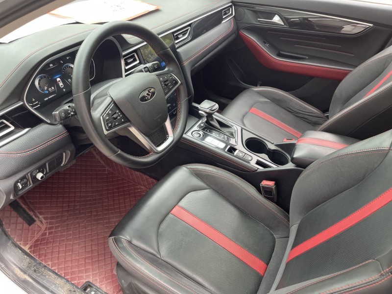 济宁21年江淮思皓8