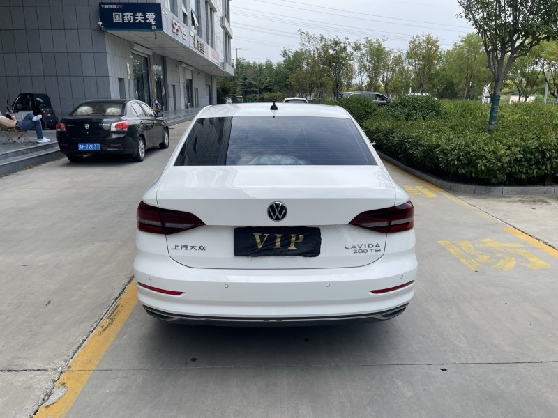 济宁21年大众朗逸5