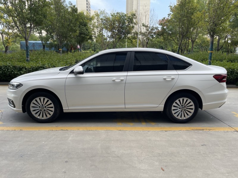 济宁21年大众朗逸6