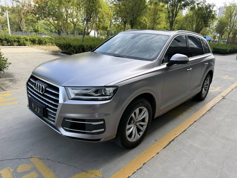 济宁17年奥迪Q72