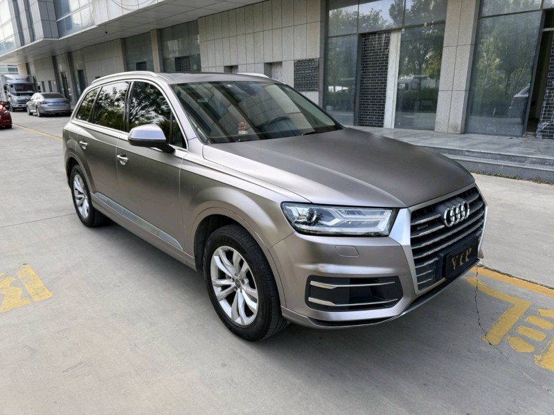 济宁17年奥迪Q73