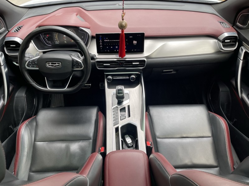 济宁19年吉利缤越5