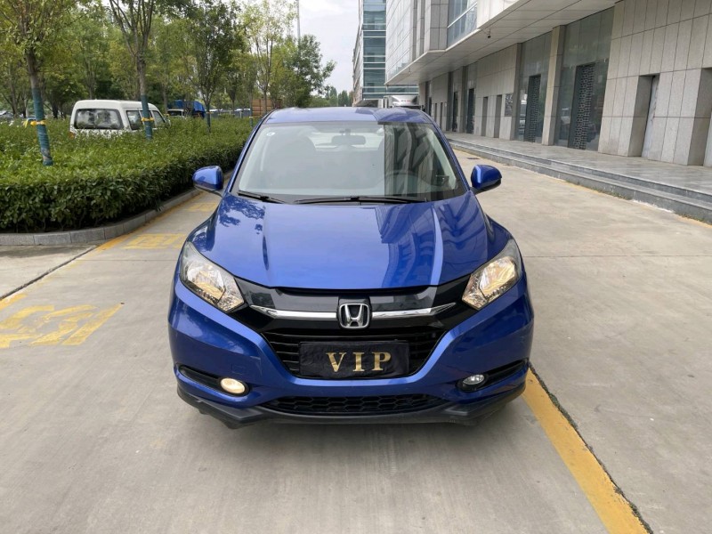 济宁19年本田缤智1