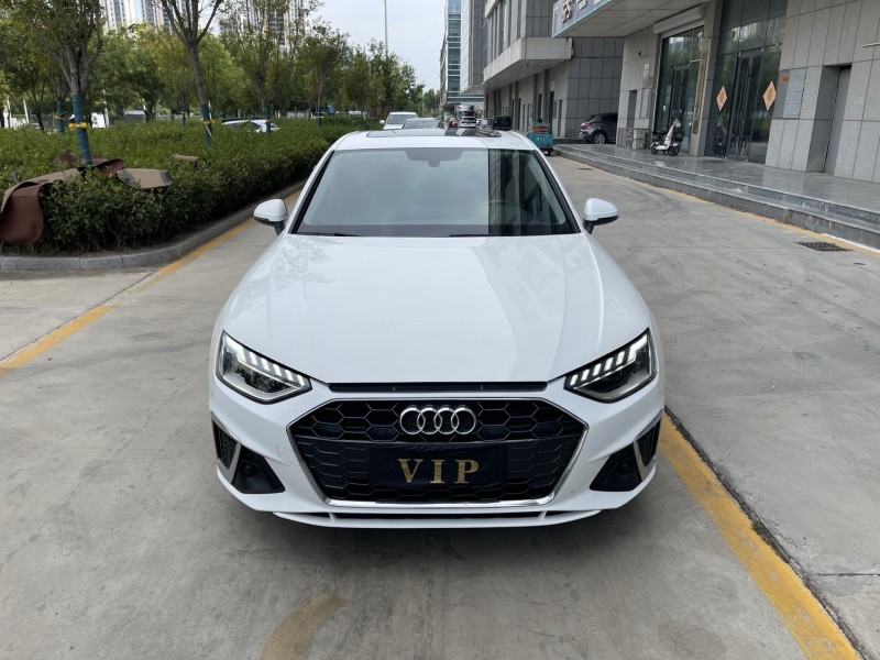 济宁22年奥迪A4L1