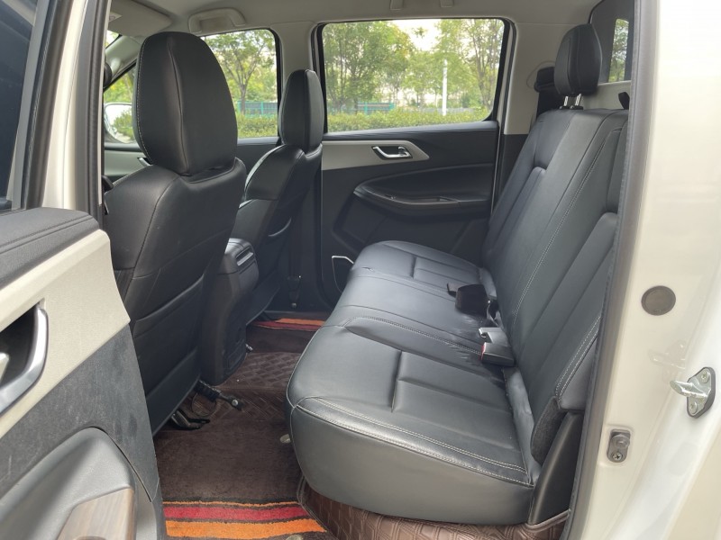 济宁23年江铃域虎7