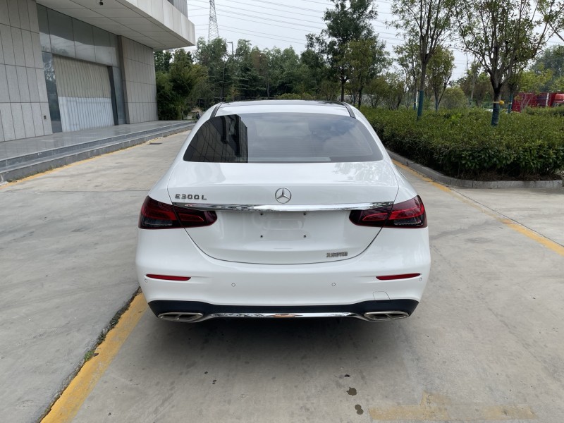 济宁21年奔驰E6