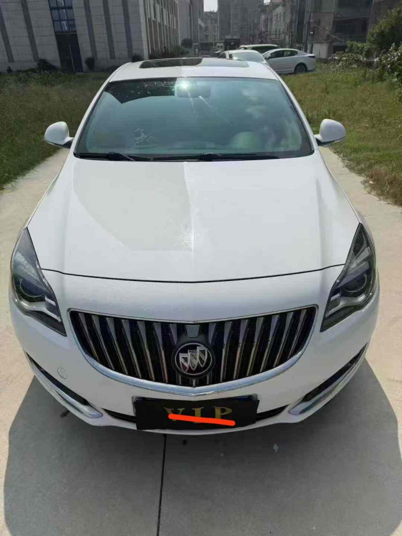 武汉16年别克君威1