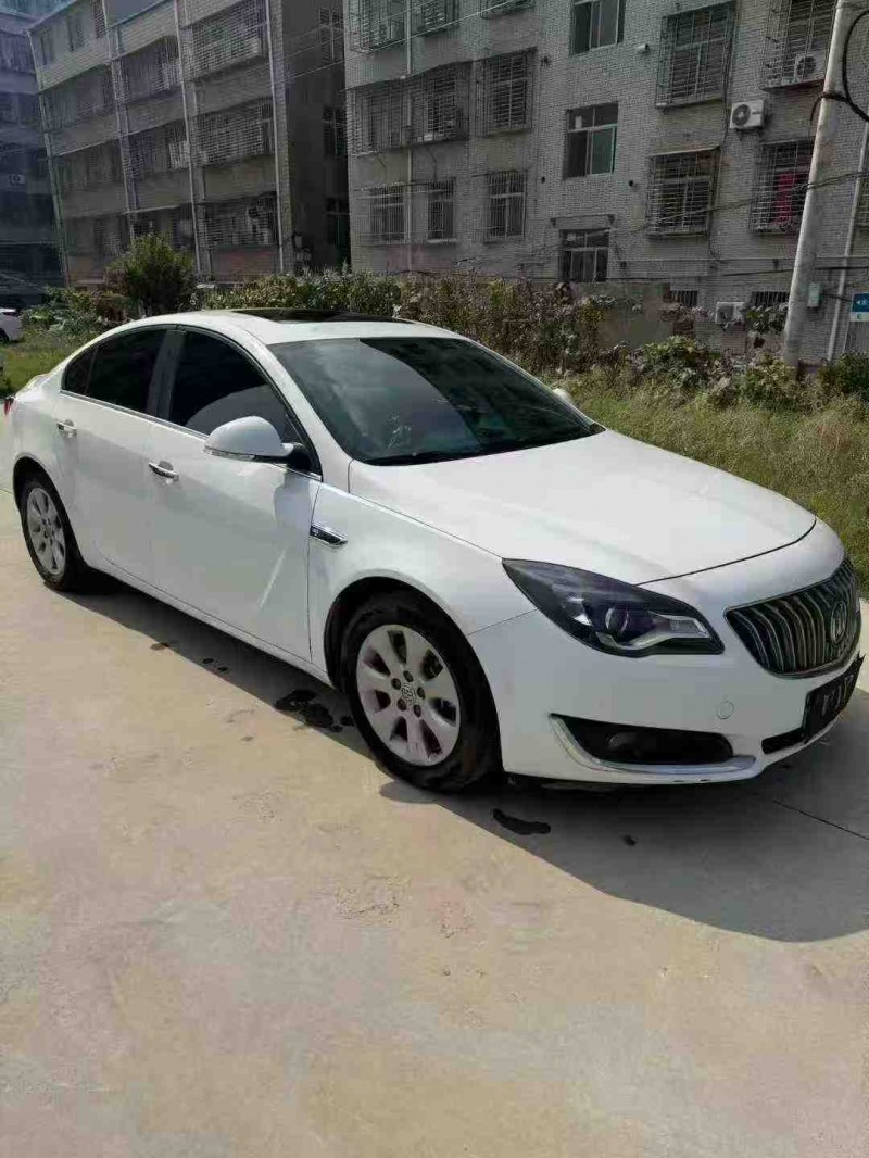 武汉16年别克君威3