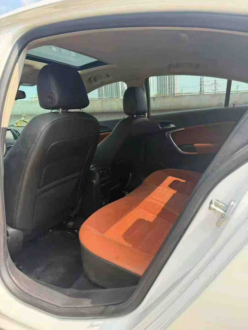 武汉16年别克君威6