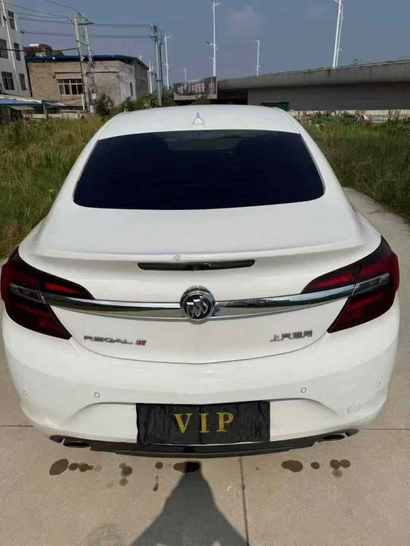 武汉16年别克君威9