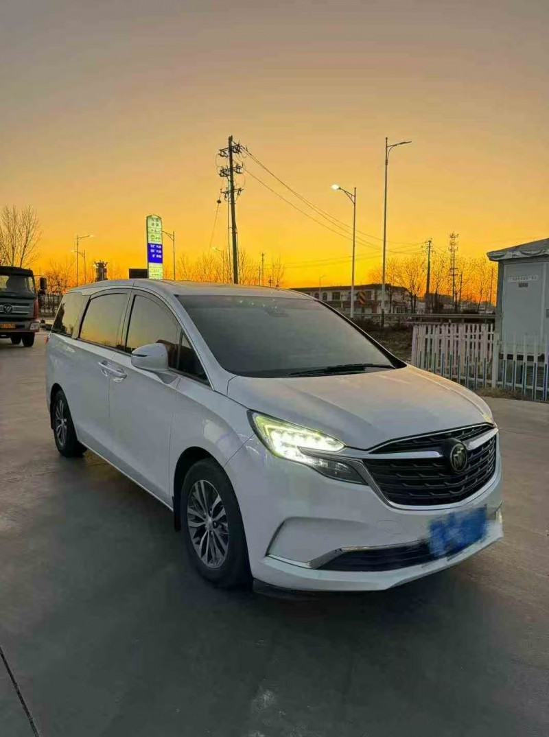 枣庄21年别克GL82