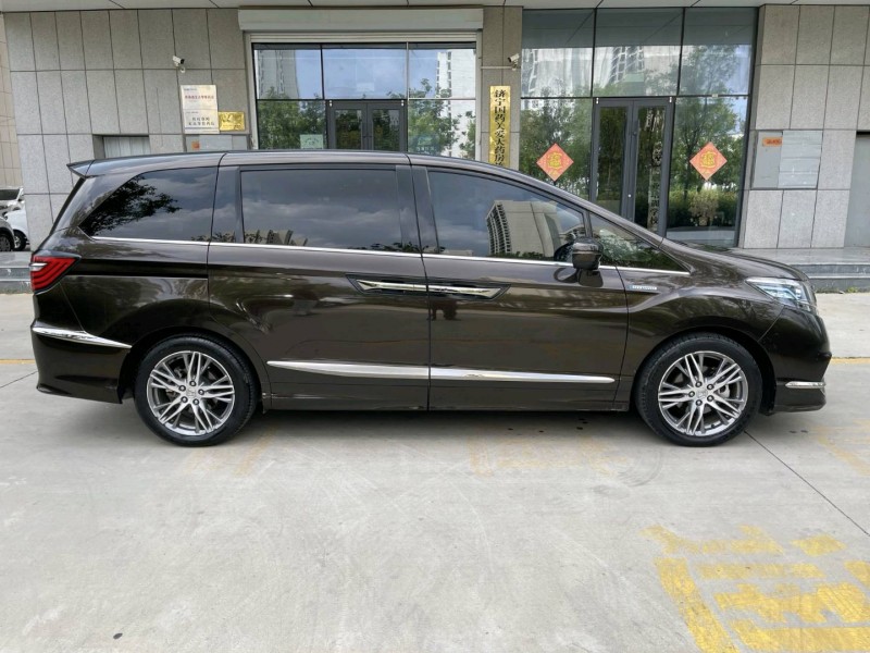 济宁21年本田艾力绅8