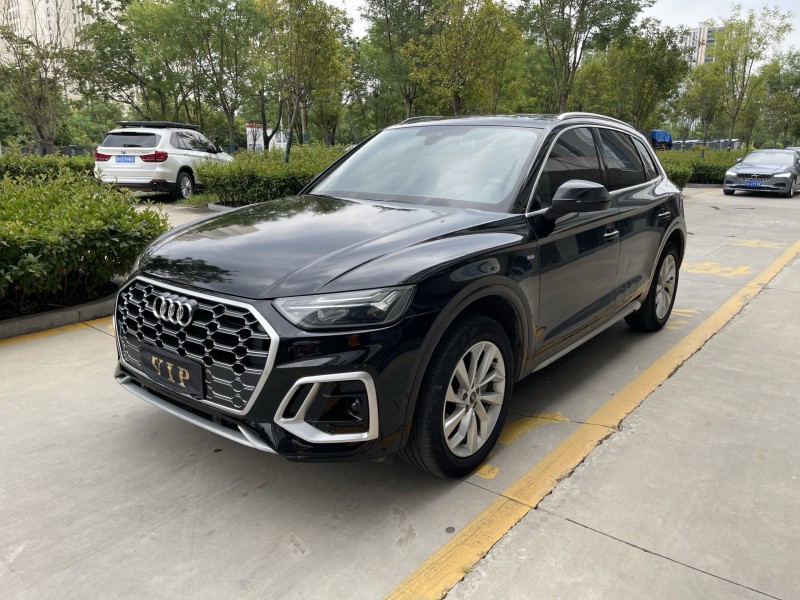 济宁22年奥迪Q52