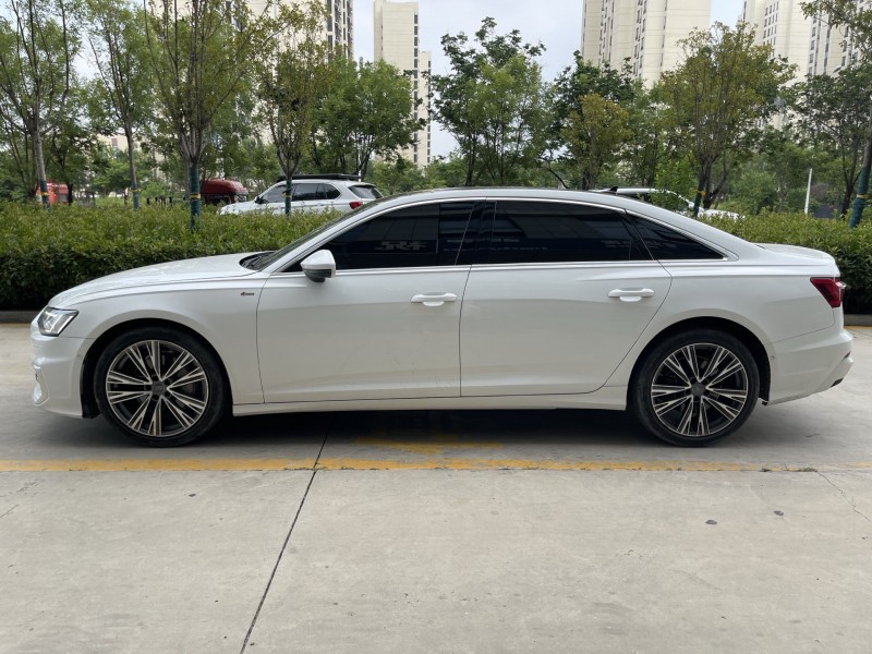 济宁19年奥迪A6L8