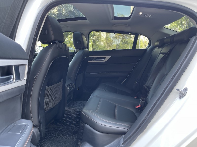 济宁18年捷豹XEL7