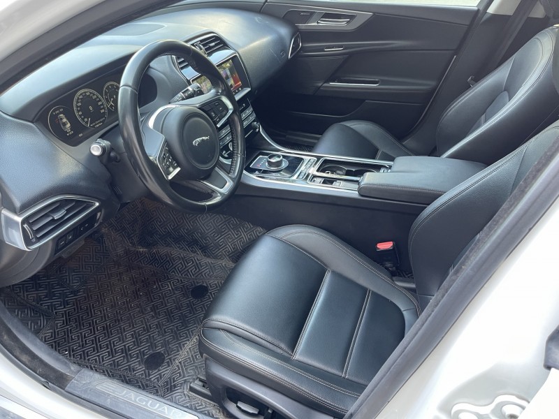 济宁18年捷豹XEL9