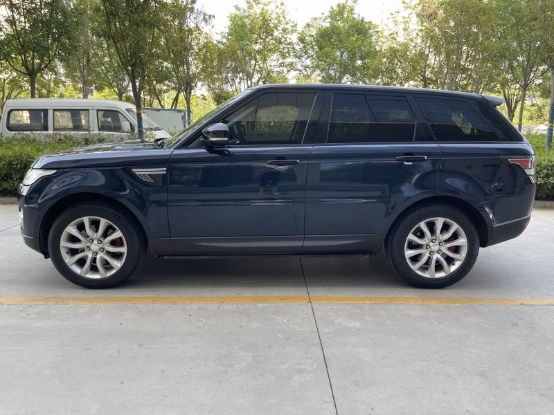 济宁14年路虎揽胜运动4