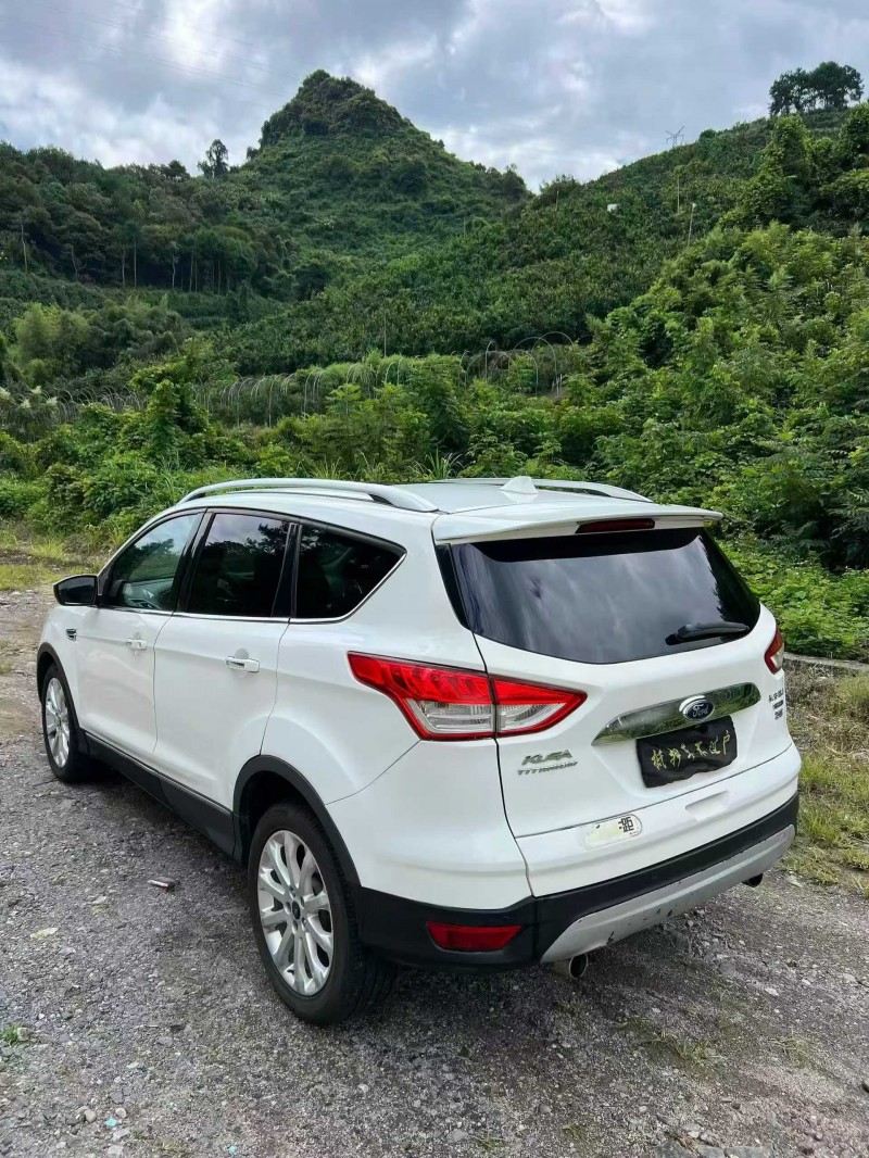 贵港14年福特翼虎7