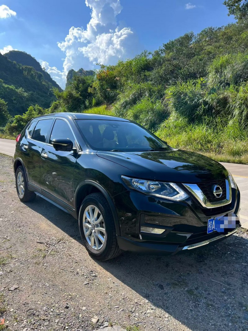 贵港20年日产奇骏2