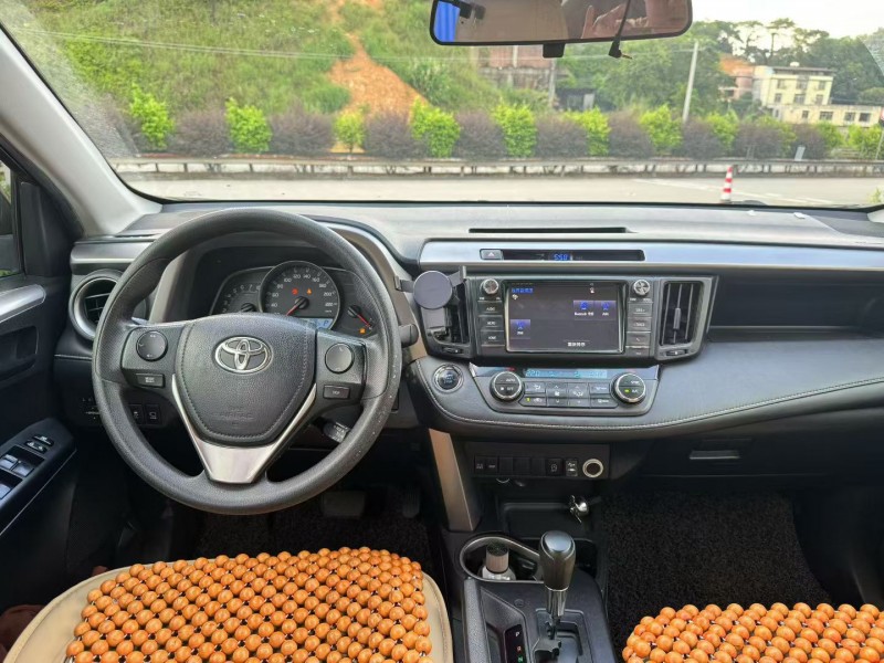 柳州17年丰田RAV4荣放4