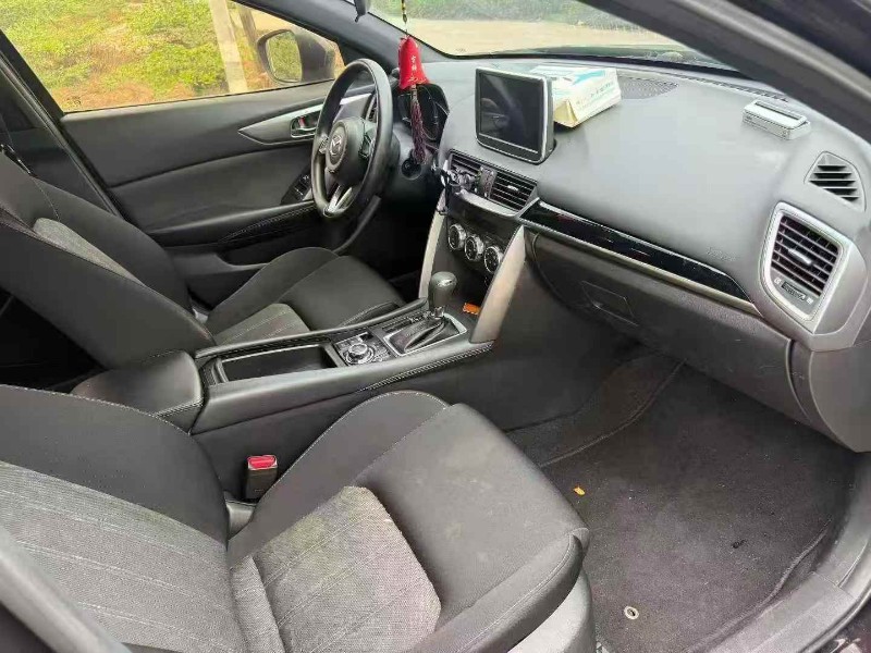 江门17年马自达CX-44