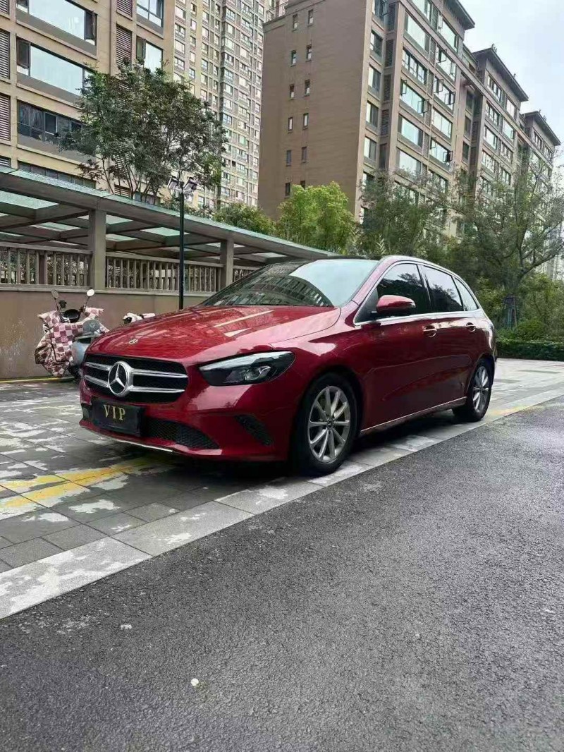 郑州21年奔驰B3
