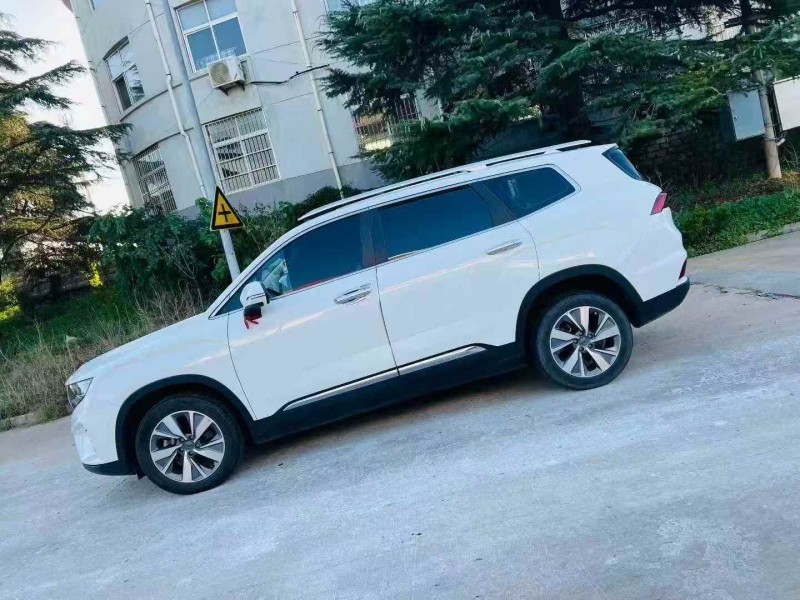 青岛21年吉利豪越3