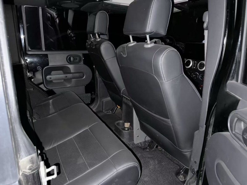 济宁11年Jeep牧马人3