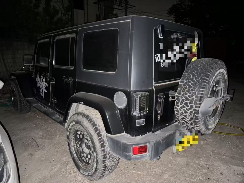 济宁11年Jeep牧马人7