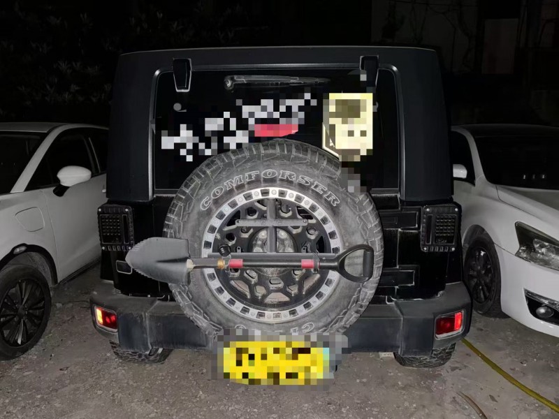 济宁11年Jeep牧马人8