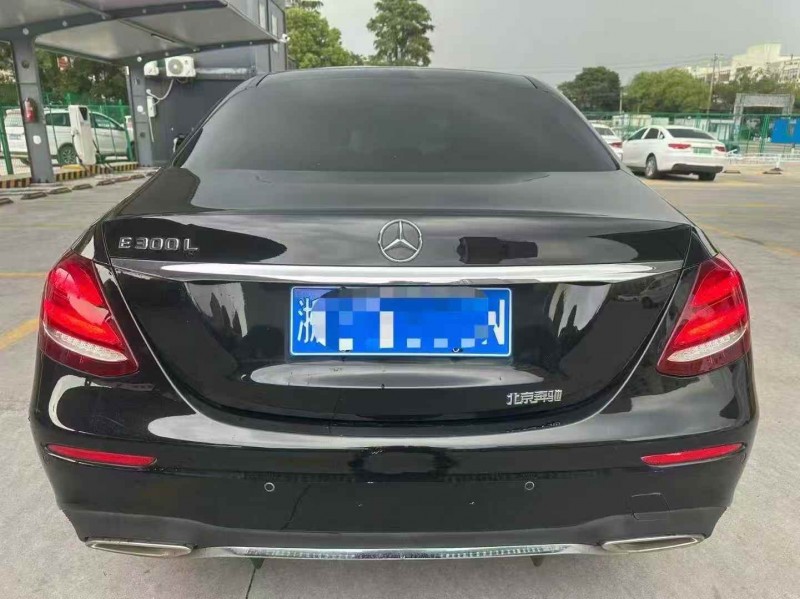 嘉兴19年奔驰E9