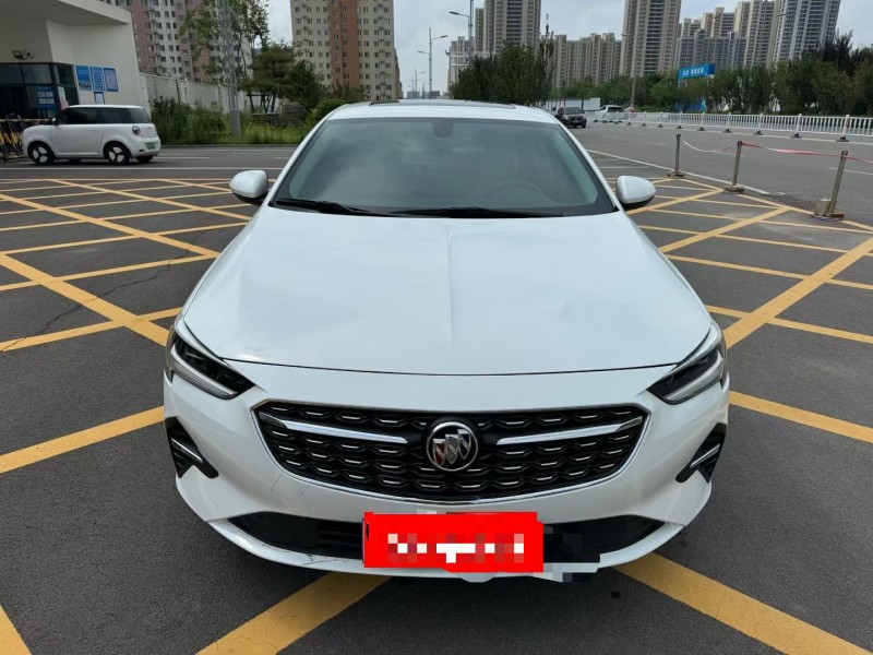 济宁22年别克君威1