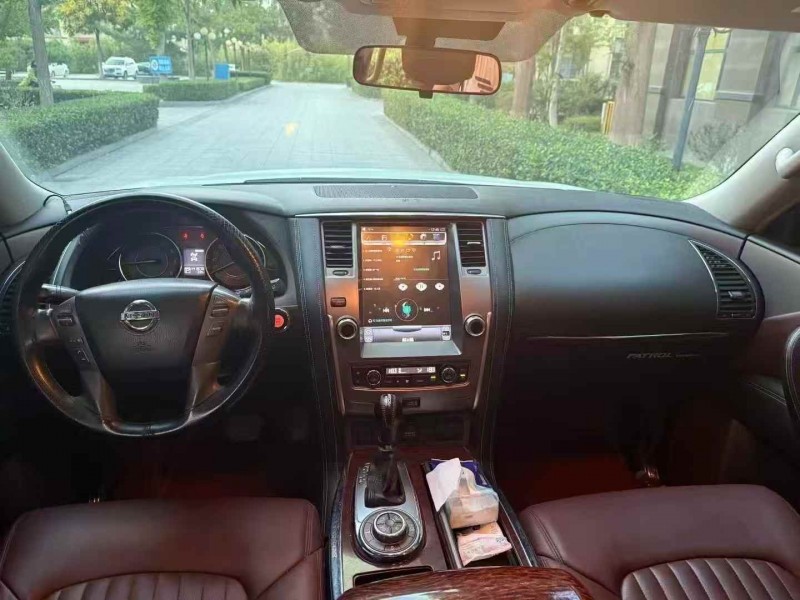 威海18年日产途乐5