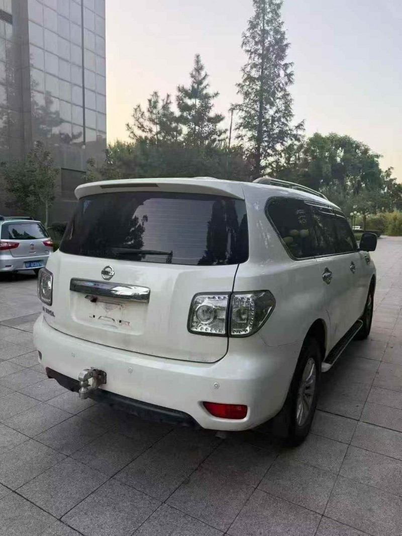 威海18年日产途乐9