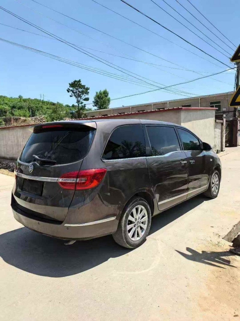 承德17年别克GL87